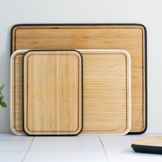 Schneidbrett M 35x25 cm mit Saftrille weiße Esche