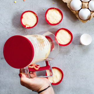 6 Silikon Muffinformen, ø 7 cm, rot