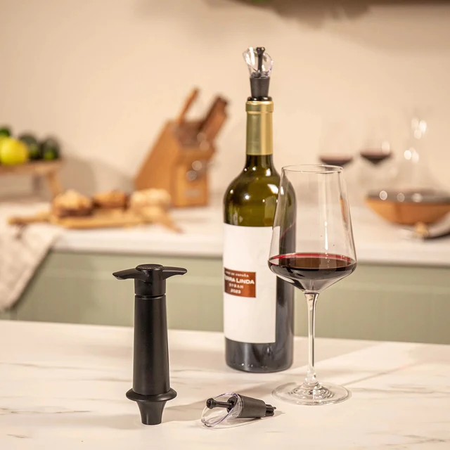 Weinausgießer & Pumpe (1 Pumpe, 1 Ausgießer mit eigenem Verschluss), Faltschachtel