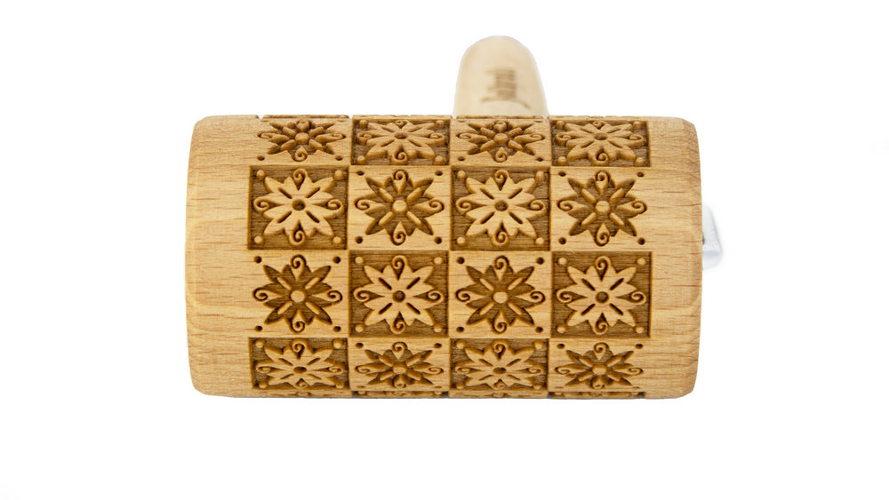 Nudelholz Blumen Schachbrett Mini 9,5cm