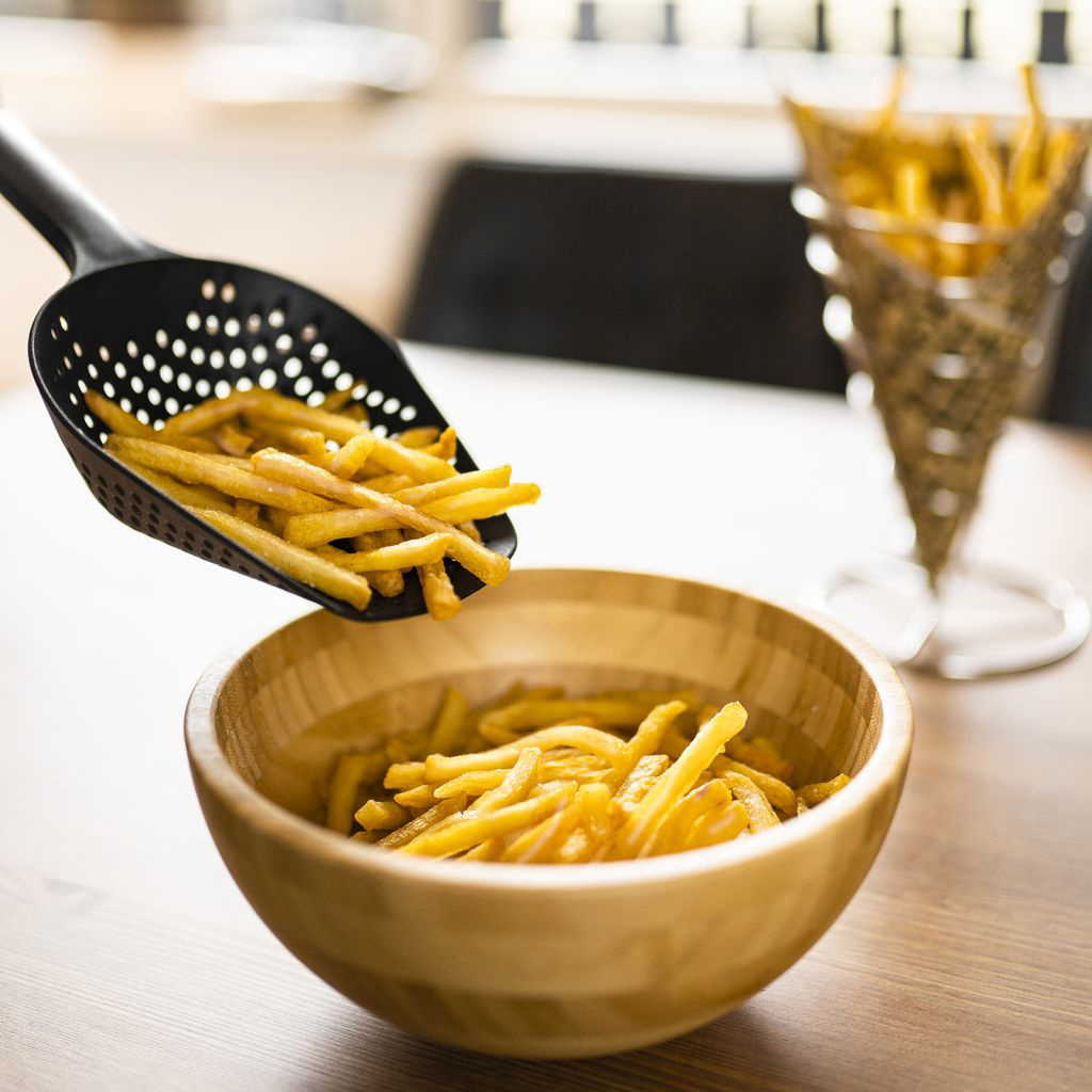 Pommes-/Seihschaufel »Blacky«