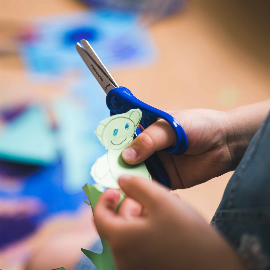 Kinderschere 13 cm mit abgerundeter Spitze