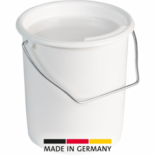 Milch und Vorratseimer